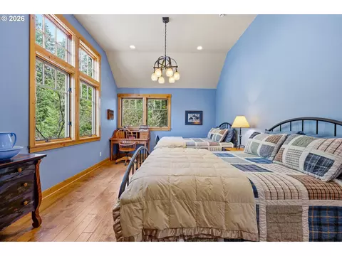 Bedroom - 20680 E Glacier View Rd, Rhododendron, OR 97049 photo 3 of 4