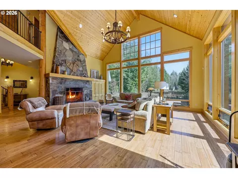 Living - 20680 E Glacier View Rd, Rhododendron, OR 97049 photo 2 of 6