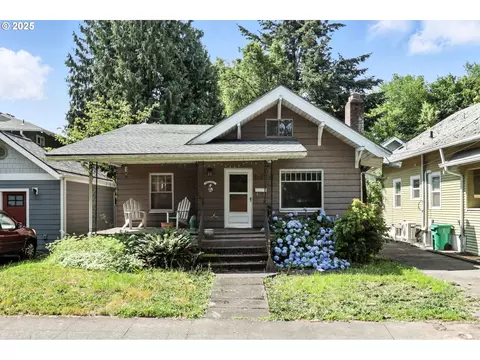 2878 SE Tibbetts St, Portland, OR 97202