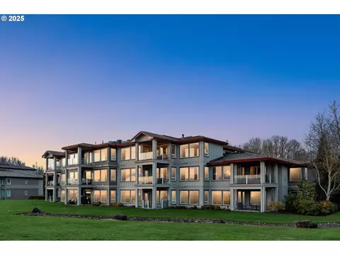 5433 SE Scenic Ln #301, Vancouver, WA 98661
