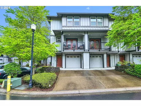 1209 NE 5th St #B, Gresham, OR 97030 photo 1