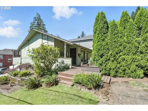 7149 SW 3rd Ave, Portland, OR 97219