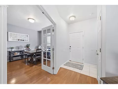 Entry Way - 3717 Riviera, Eugene, OR 97402 photo 2 of 6