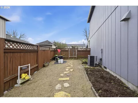 Exterior - 3717 Riviera, Eugene, OR 97402 photo 5 of 6