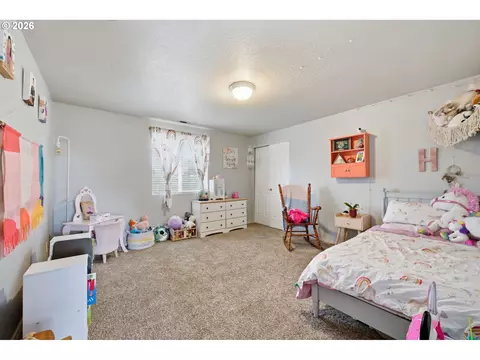 Bedroom - 3717 Riviera, Eugene, OR 97402 photo 5 of 5