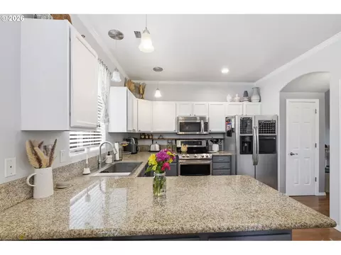 Kitchen - 3717 Riviera, Eugene, OR 97402 photo 5 of 5