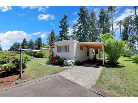 1125 58th St #11, Springfield, OR 97478