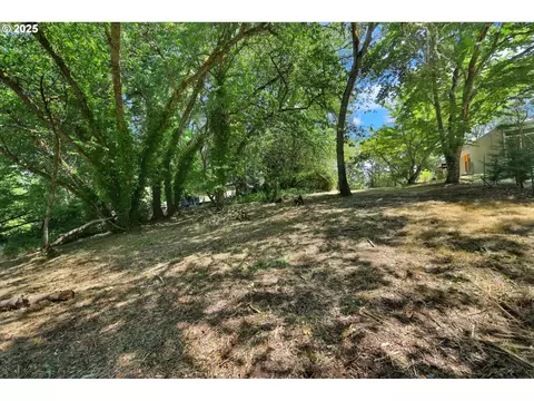 1 Storey Blvd, Eugene, OR 97405 photo 15