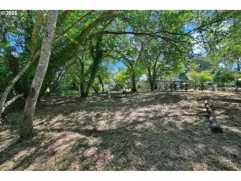 1 Storey Blvd, Eugene, OR 97405 photo 16