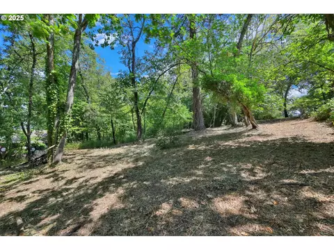 1 Storey Blvd, Eugene, OR 97405 photo 17