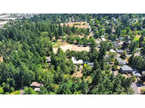 1 Storey Blvd, Eugene, OR 97405 photo 23