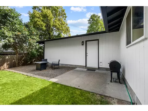 Exterior - 1980 SW Quinney Ave, Pendleton, OR 97801 photo 5 of 9