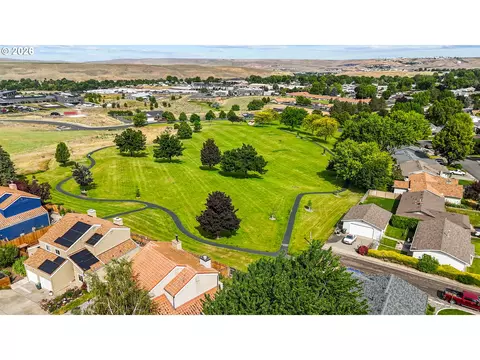 View/Area - 1980 SW Quinney Ave, Pendleton, OR 97801 photo 2 of 2