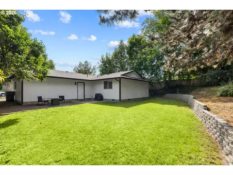 Exterior - 1980 SW Quinney Ave, Pendleton, OR 97801 photo 6 of 9