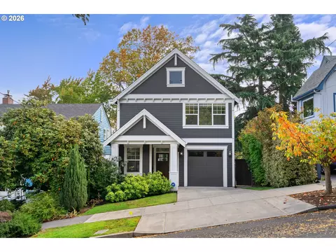 26 SE 69th Ave, Portland, OR 97215