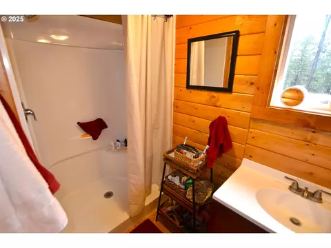 Bath - 64955 Old Oregon, Pendleton, OR 97801 photo 1 of 2