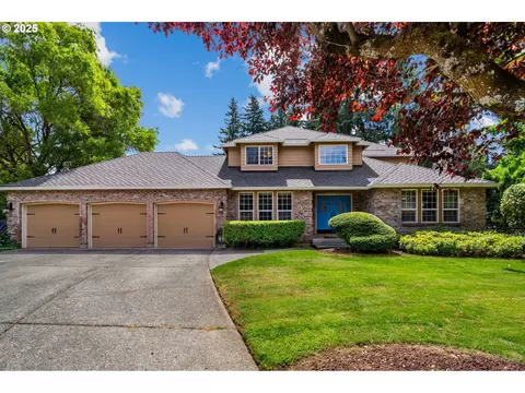 8615 NE 69th St, Vancouver, WA 98662