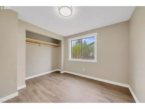 Bedroom - 4800 Brickyard Rd, Tillamook, OR 97141 photo 2 of 4