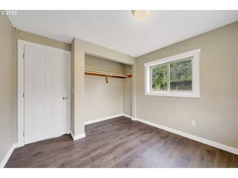 Bedroom - 4800 Brickyard Rd, Tillamook, OR 97141 photo 3 of 4