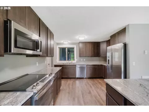 Kitchen - 4800 Brickyard Rd, Tillamook, OR 97141 photo 4 of 5