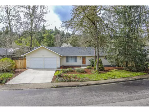 2540 E Windsor Cir, Eugene, OR 97405