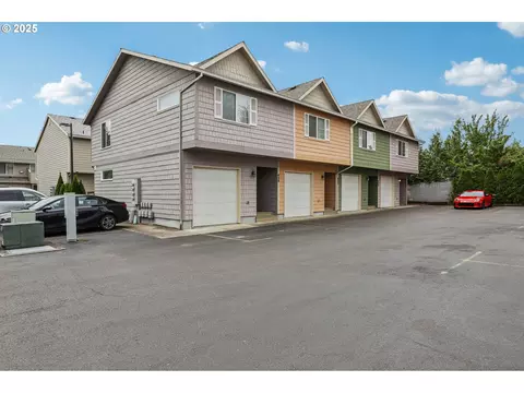 433 Harris Ln, Oregon City, OR 97045