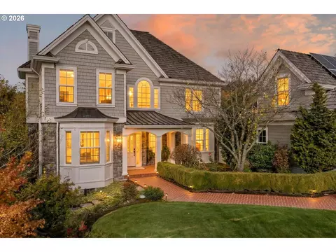 2349 NW Pinnacle Dr, Portland, OR 97229