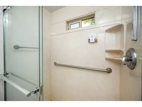1475 Green Acres Rd #95, Eugene, OR 97408 photo 13