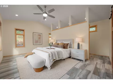 Bedroom - 87121 Kellmore St, Eugene, OR 97402 photo 1 of 6