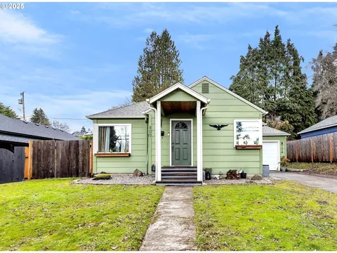800 W 39th St, Vancouver, WA 98660
