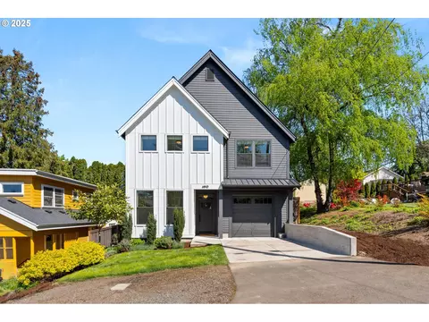 6810 SW 54th Ave, Portland, OR 97219