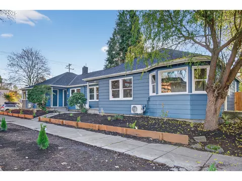 2938 SE Washington St, Portland, OR 97214