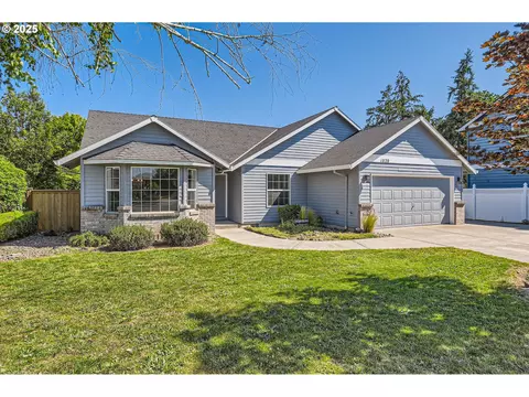 1020 E 3rd St, Yamhill, OR 97148