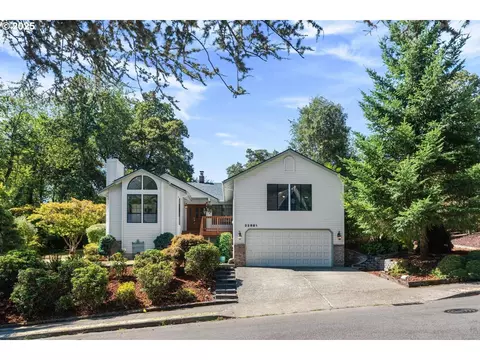 22881 Oregon City Loop, West Linn, OR 97068