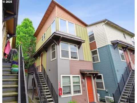 4325 SE Division St #B, Portland, OR 97206
