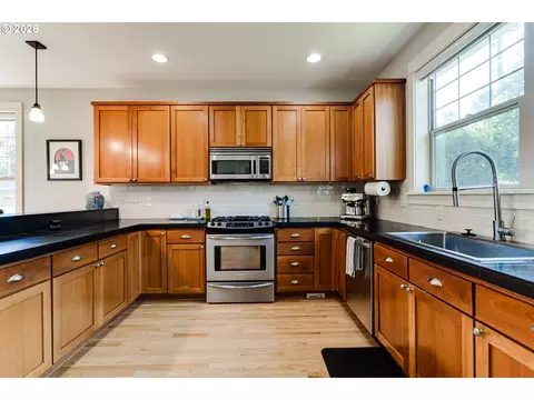 Kitchen - 3492 Whisper Ln, Eugene, OR 97401 photo 2 of 3
