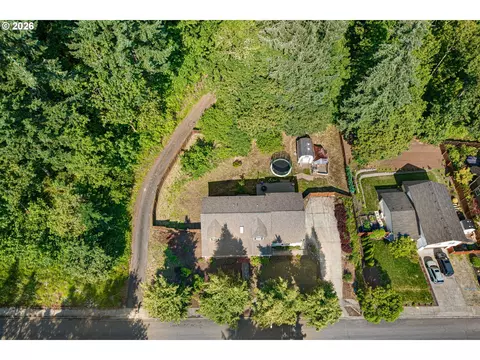 View/Area - 620 S 67th St, Springfield, OR 97478 photo 2 of 6
