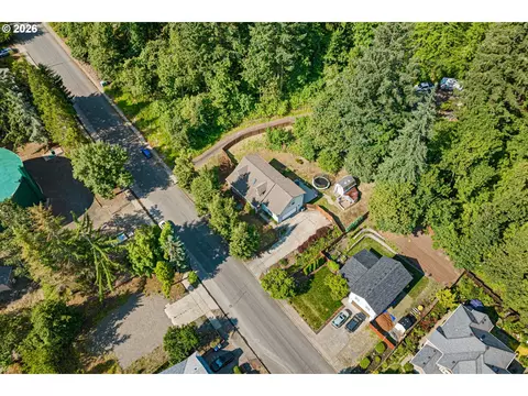 View/Area - 620 S 67th St, Springfield, OR 97478 photo 6 of 6