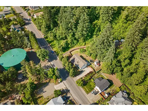 View/Area - 620 S 67th St, Springfield, OR 97478 photo 5 of 6