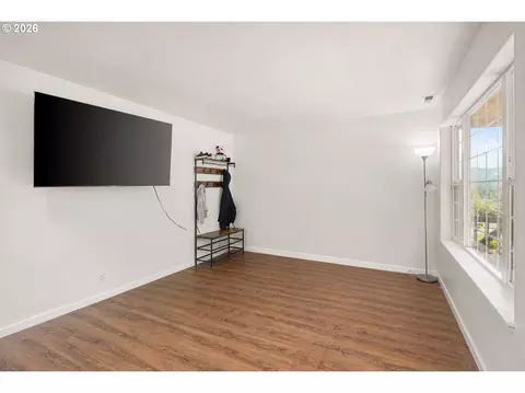 Living - 620 S 67th St, Springfield, OR 97478 photo 2 of 2