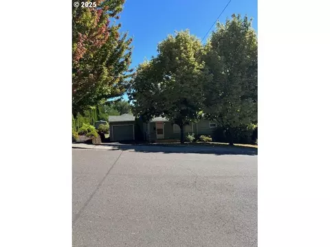 1315 11th St, West Linn, OR 97068