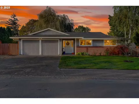 3717 SE Stott Ct, Troutdale, OR 97060