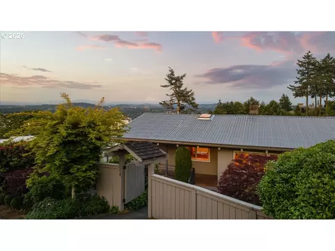 1024 SW Myrtle Dr, Portland, OR 97201