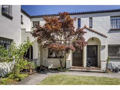 2325 NE Flanders St #5, Portland, OR 97232