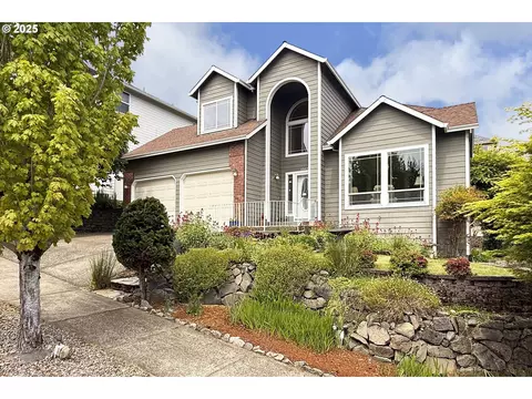 15625 SE Ogden Dr, Portland, OR 97236