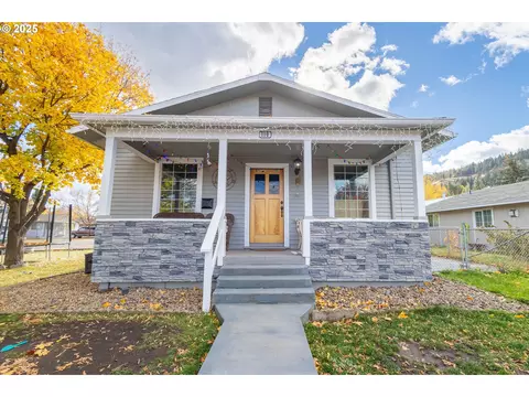 110 Lake Ave, La Grande, OR 97850