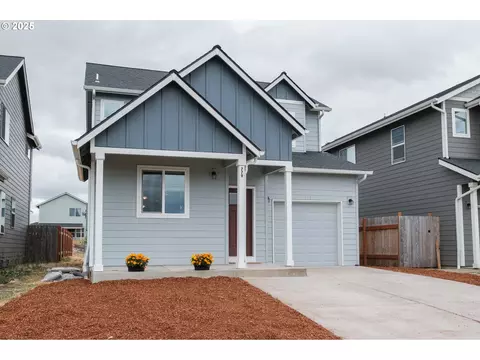 779 S 15th St, Philomath, OR 97370