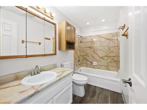 Bath - 2794 NE 15th St, Gresham, OR 97030 photo 2 of 2