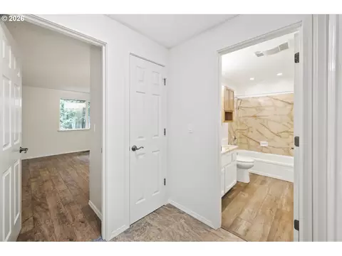 Entry Way - 2794 NE 15th St, Gresham, OR 97030 photo 2 of 2