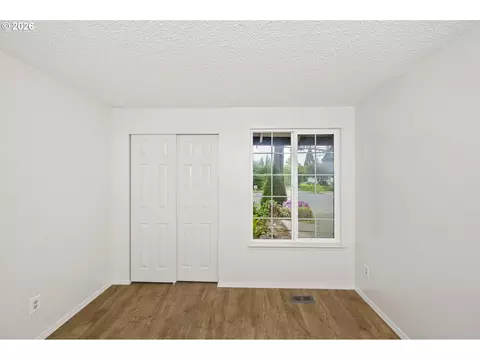 Bedroom - 2794 NE 15th St, Gresham, OR 97030 photo 4 of 4